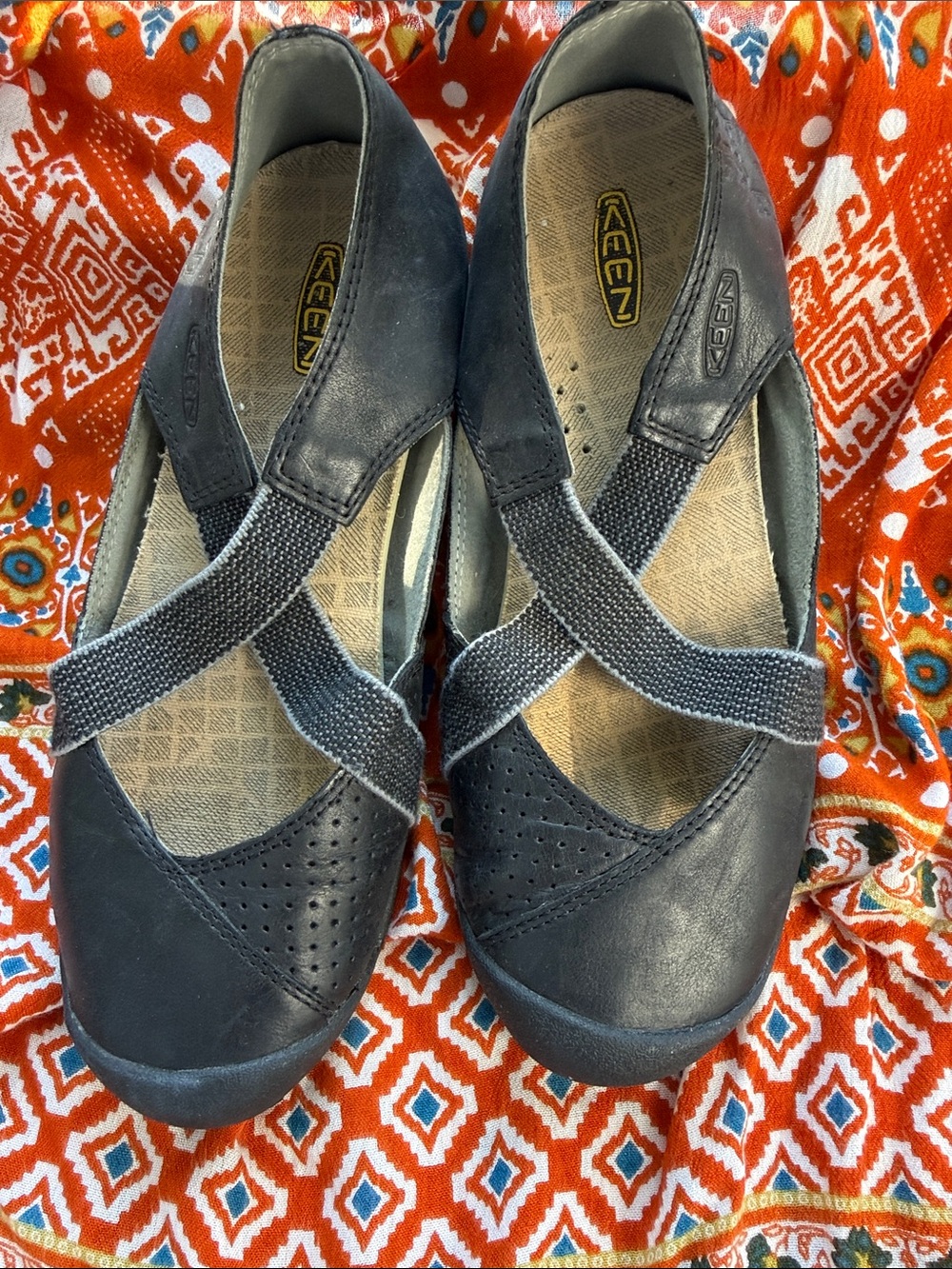 Keen Women's Black Slip-On Flats with Crisscross Stretchy Straps